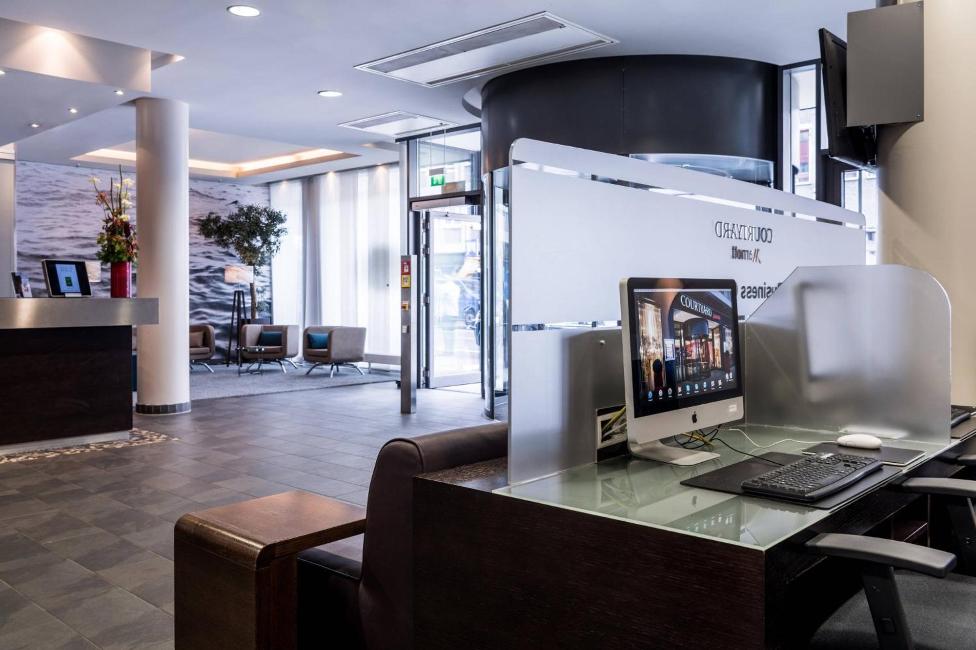 Courtyard By Marriott Center Munich