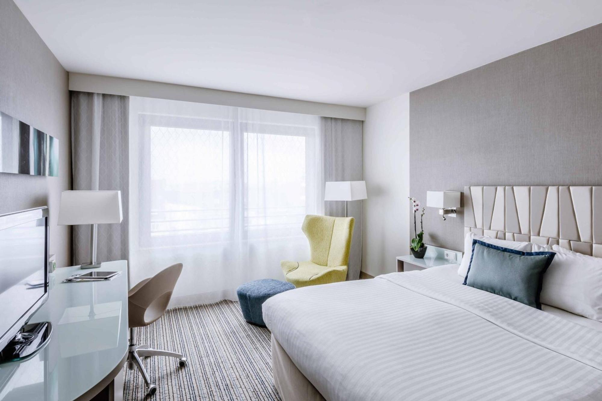Courtyard By Marriott Center Hotel 4*