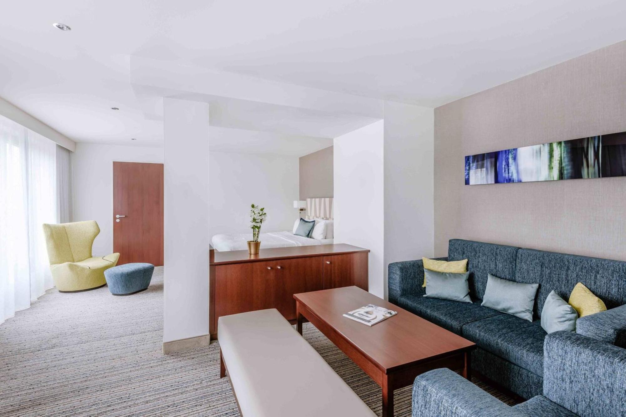 Courtyard By Marriott Center Munich