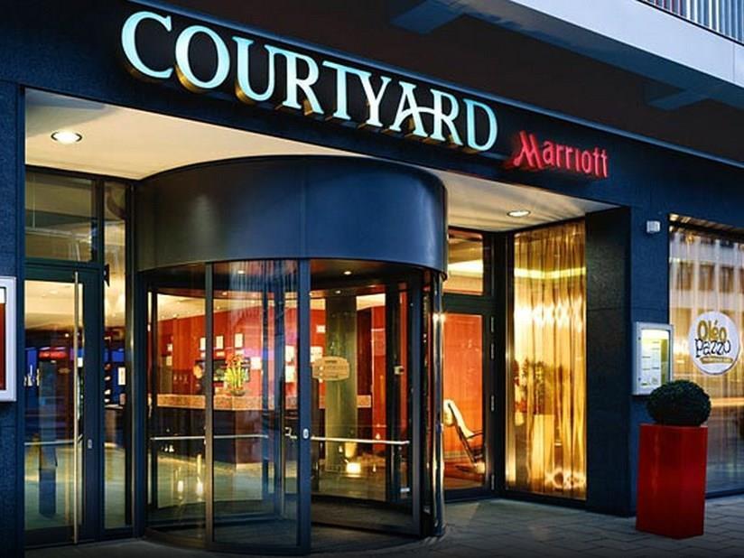 Courtyard By Marriott Center Munich