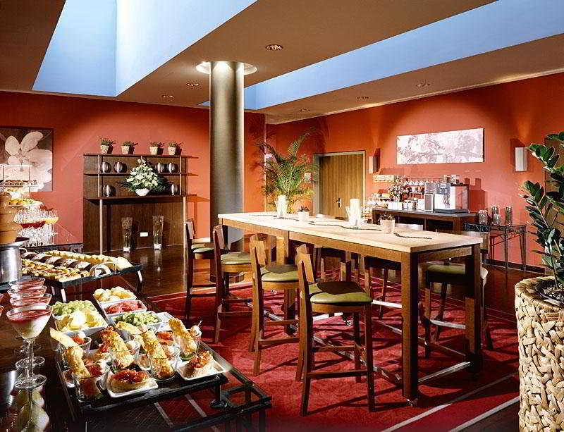 Courtyard By Marriott Center Hotel 4*