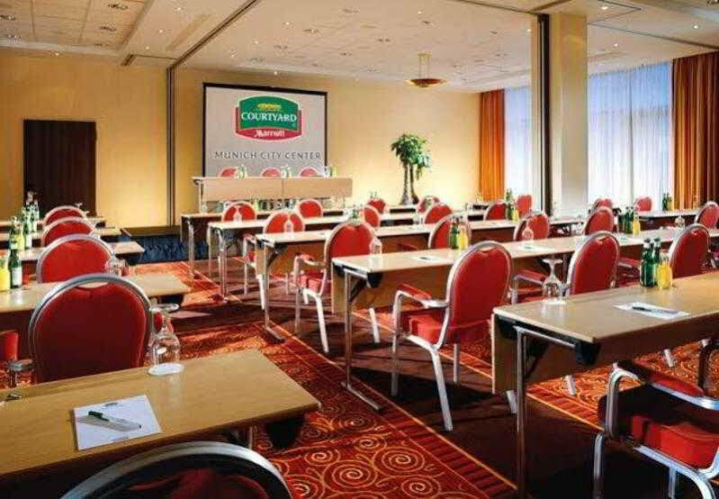 Courtyard By Marriott Center 4*